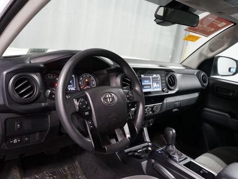 Used 2021 Toyota Tacoma SR w/ SR Convenience Package image 7