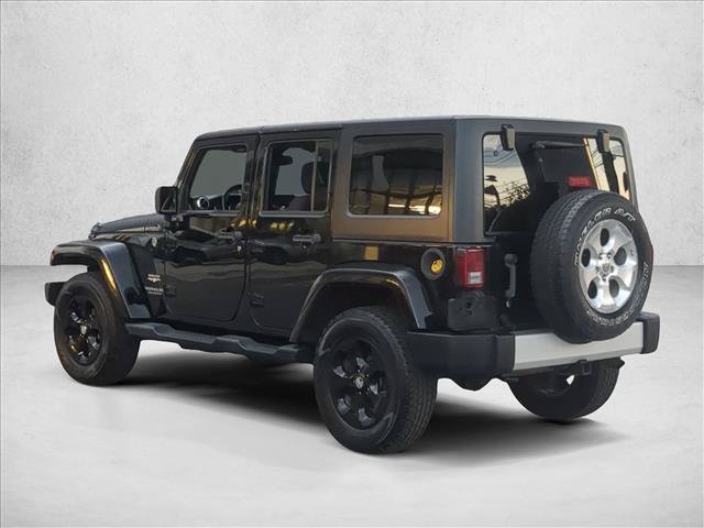 Used 2014 Jeep Wrangler Unlimited Sahara w/ Connectivity Group AWD/4WD image 8