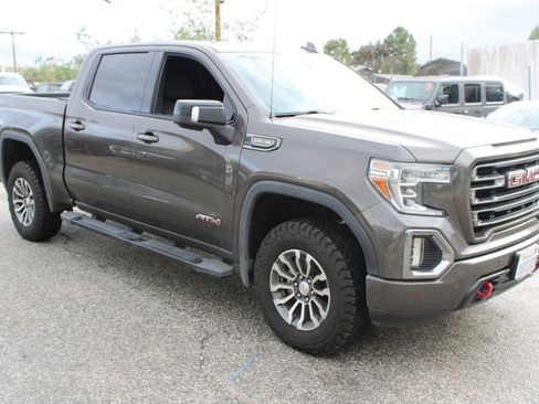 Used 2019 GMC Sierra 1500 AT4 w/ AT4 Premium Package image 3