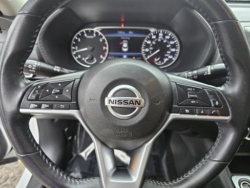 Used 2021 Nissan Sentra SV image 11