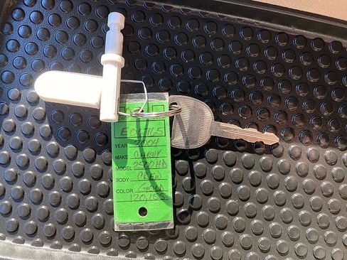 Used 2004 Chevrolet Silverado 2500 LT image 53