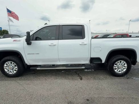 Used 2024 Chevrolet Silverado 2500 LT AWD/4WD image 5