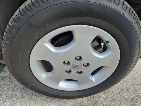 Used 2006 Toyota Highlander Limited w/ Leather Trim Pkg image 17