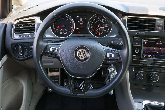 Used 2019 Volkswagen Golf Alltrack S AWD/4WD image 7