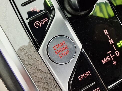 Used 2022 BMW 840i xDrive Convertible w/ Comfort Seating Package image 23