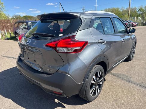 Used 2019 Nissan Kicks SR w/ SR Premium Package FWD image 7