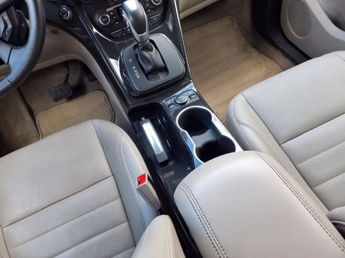 Used 2014 Ford Escape Titanium FWD image 9