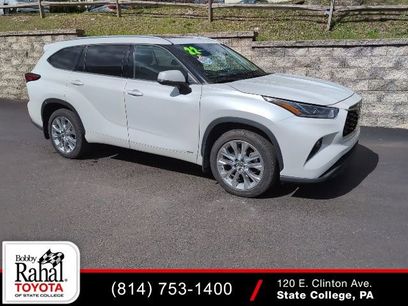 Used 2022 Toyota Highlander Limited