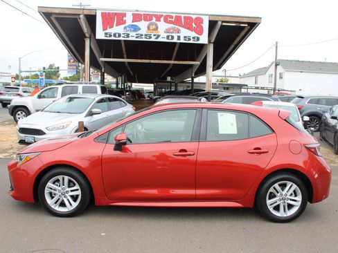 Used 2019 Toyota Corolla SE image 3