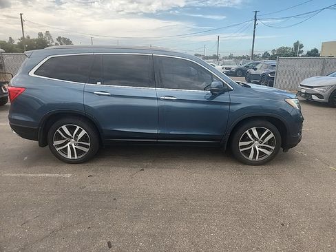 Used 2017 Honda Pilot Touring image 16