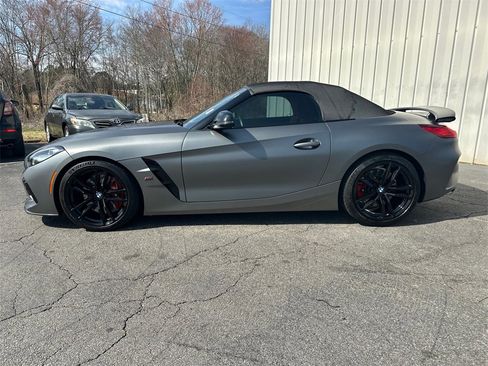 Used 2021 BMW Z4 M40i w/ Executive Package image 9
