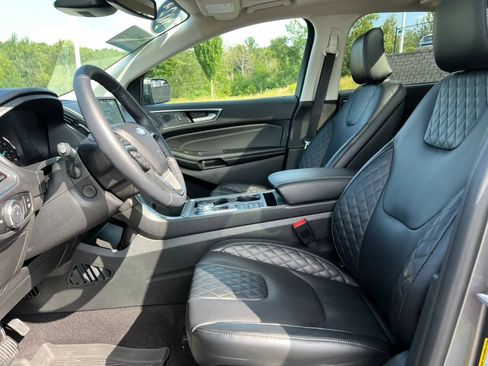 Certified 2024 Ford Edge Titanium w/ Equipment Group 301A AWD/4WD image 3