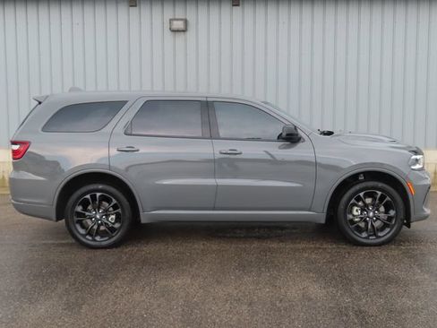 Used 2022 Dodge Durango GT w/ Blacktop Package AWD/4WD image 3