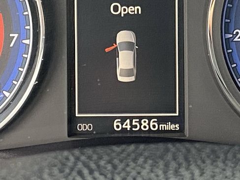 Used 2019 Toyota Corolla SE w/ Carpet Mat Package (TMS) FWD image 35