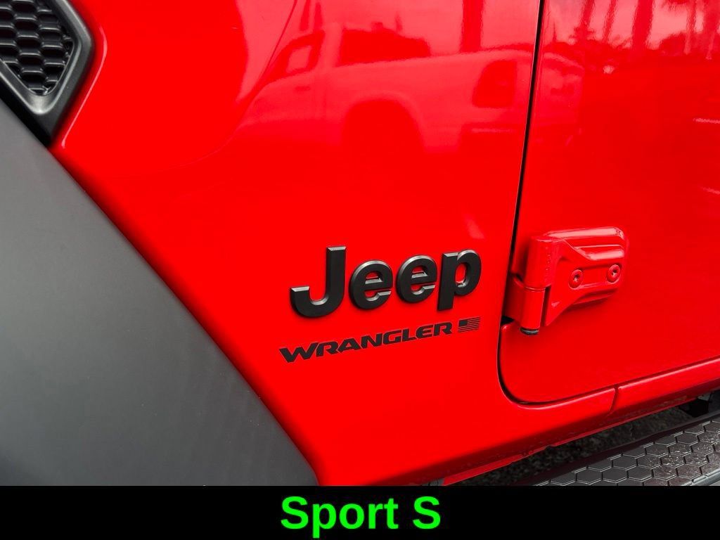 Used 2024 Jeep Wrangler Unlimited Sport AWD/4WD image 20