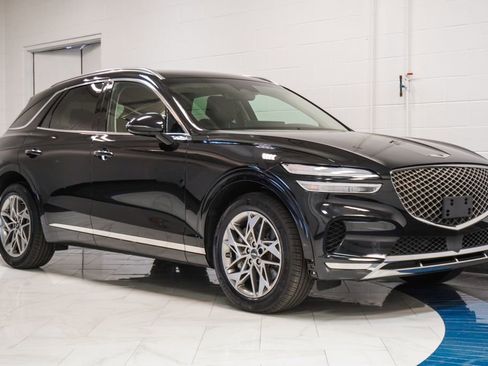Used 2025 Genesis GV70 2.5T AWD/4WD image 5