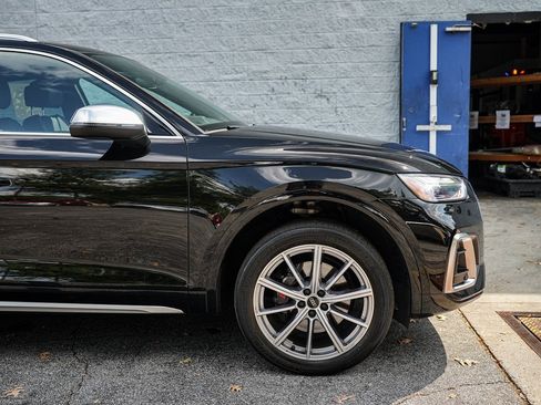 Used 2023 Audi SQ5 Premium w/ Convenience Package image 16