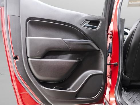 Used 2017 Chevrolet Colorado ZR2 image 32