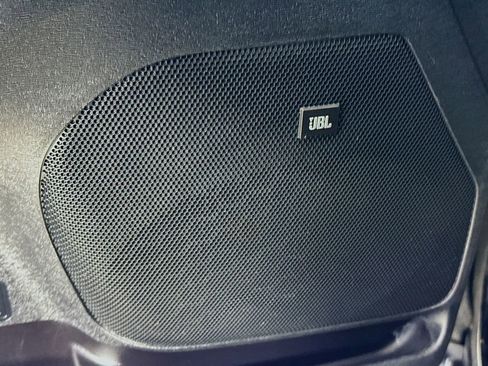 Used 2020 Toyota Sienna SE w/ SE Preferred Package image 23