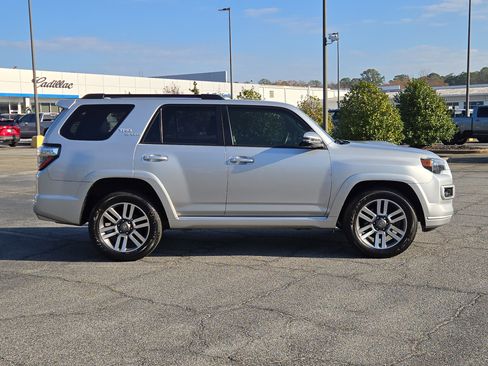 Used 2022 Toyota 4Runner TRD Sport image 7
