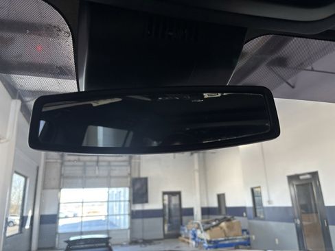 Used 2023 Chevrolet Suburban Z71 w/ Luxury Package image 27