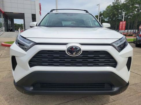 Certified 2024 Toyota RAV4 XLE FWD image 4