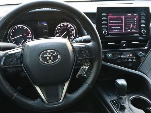 Used 2023 Toyota Camry SE image 15