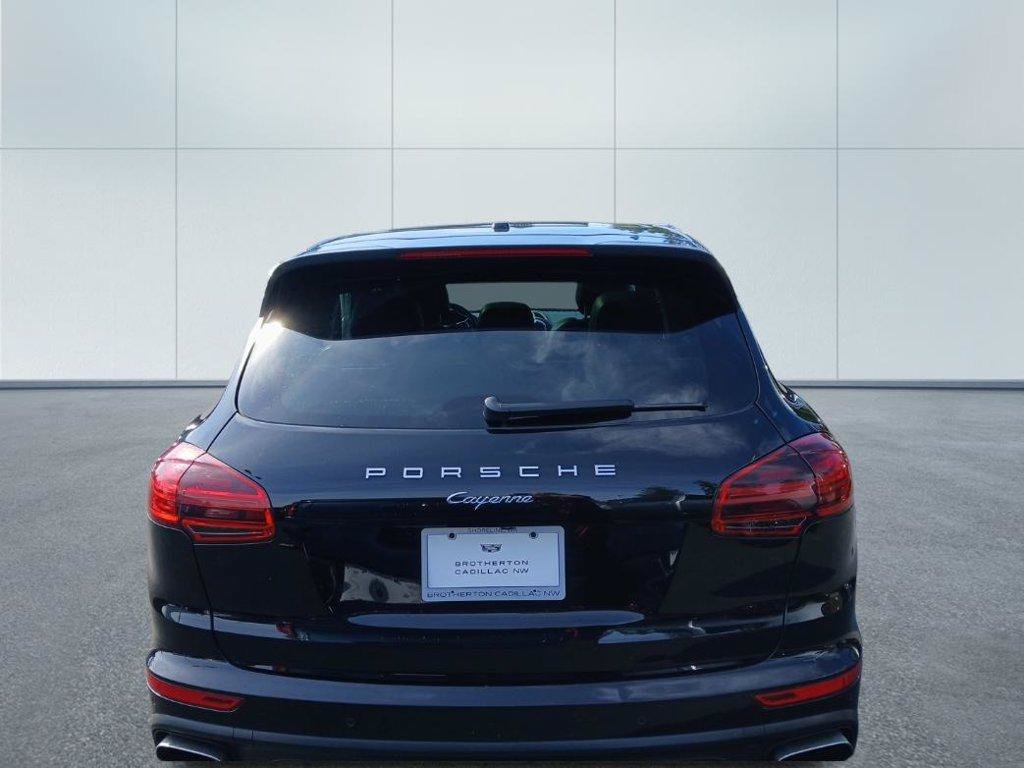 Used 2017 Porsche Cayenne AWD/4WD image 4