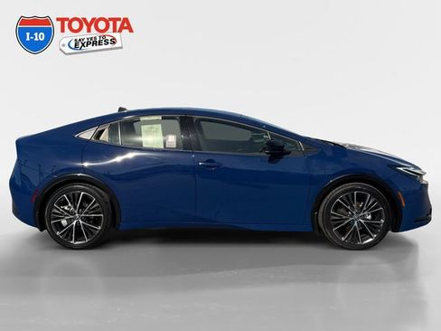 Certified 2026 Toyota Prius XLE FWD image 6