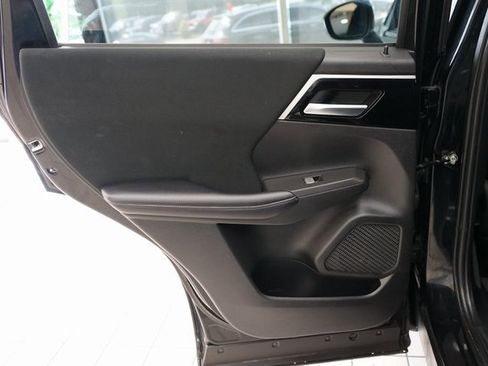 Used 2024 Mitsubishi Outlander ES image 41