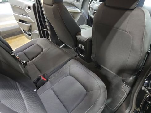 Used 2022 Chevrolet Colorado LT w/ LT Convenience Package image 15