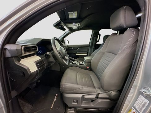 Used 2024 Toyota Tacoma TRD Off-Road image 13