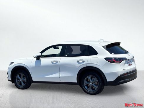 Used 2027 Honda HR-V LX image 4