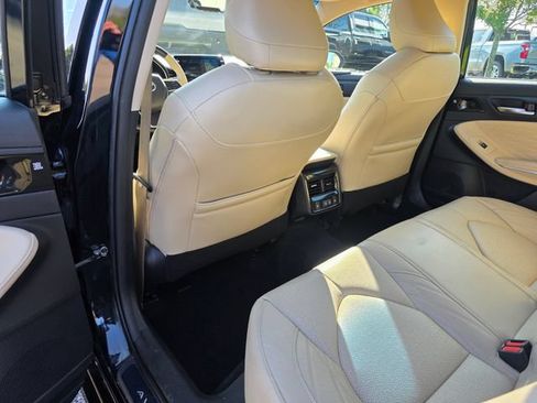 Used 2019 Toyota Avalon Limited w/ All Weather Liner Package FWD image 18