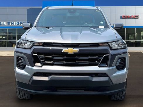 Used 2025 Chevrolet Colorado LT w/ Advanced Trailering Package RWD image 2