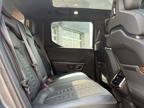 Used 2022 Rivian R1T Adventure AWD/4WD image 22