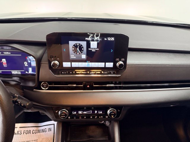 Used 2025 Mitsubishi Outlander 4WD Plug-In Hybrid image 20