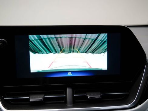 Used 2025 Chevrolet Trax LT w/ Driver Confidence Package image 24