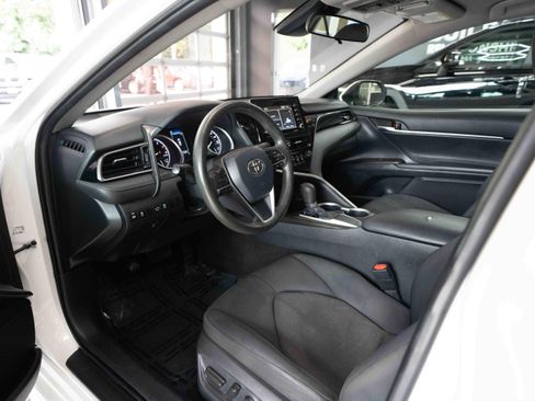 Used 2021 Toyota Camry LE FWD image 8
