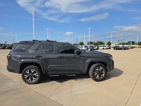 Used 2025 Toyota 4Runner TRD Sport Premium AWD/4WD image 2