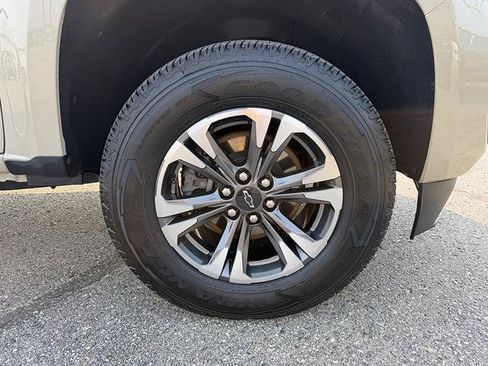 Used 2021 Chevrolet Colorado Z71 AWD/4WD image 8