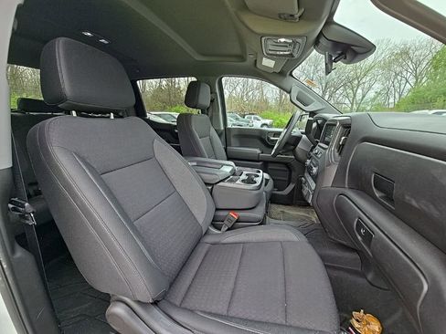 Used 2025 Chevrolet Silverado 1500 Custom image 19