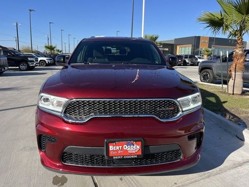 Used 2023 Dodge Durango SXT Launch Edition image 2