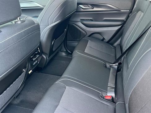 New 2025 Jeep Grand Cherokee Laredo X w/ Luxury Tech Group I image 12