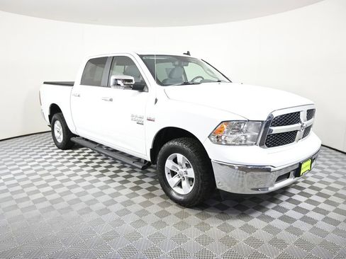 Used 2020 RAM 1500 Classic SLT w/ Luxury Group AWD/4WD image 10