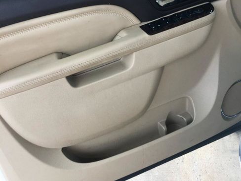 Used 2012 GMC Yukon XL Denali RWD image 13