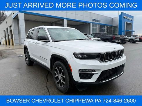 Used 2023 Jeep Grand Cherokee Limited w/ Trailer Tow Prep Group (B) image 8