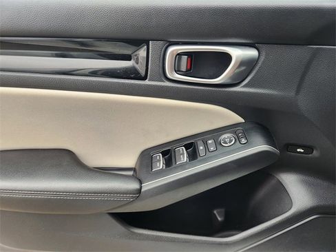 Certified 2023 Honda Civic Touring image 29