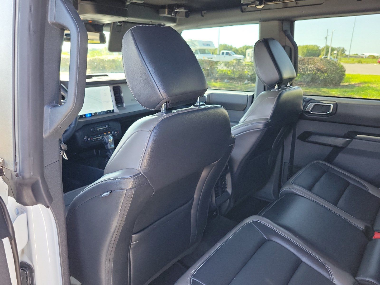 Certified 2025 Ford Bronco Outer Banks AWD/4WD image 9