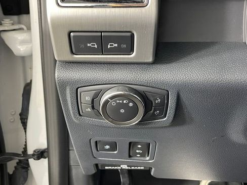 Certified 2022 Ford F350 Platinum w/ FX4 Off-Road Package image 8